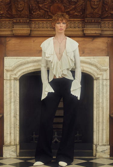 Alexander McQueen ruffle poplin blouse in white cotton, Resort '25 - worn/try-on view