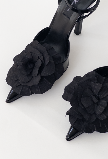 Blumarine heels in black floral appliqué - material/texture close-up