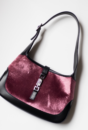 Gucci x Tom FordJackie bag in pink velvet, 1999 - angled view